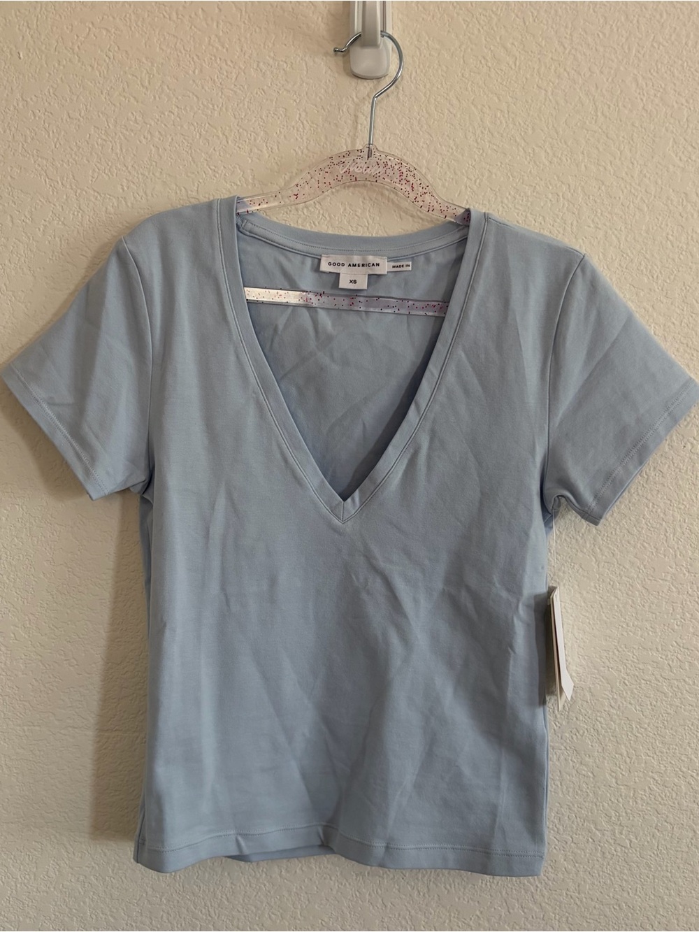 Good American V-Neck Women's Tee